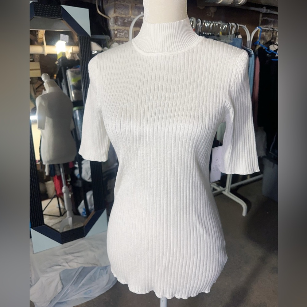 MADISONGREY NEW YORK white sweater short sleeve crewneck super stretchy long NWT